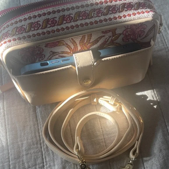 Spartina 449- Floral Embroidered leather crossbody Bag - Picture 9 of 15